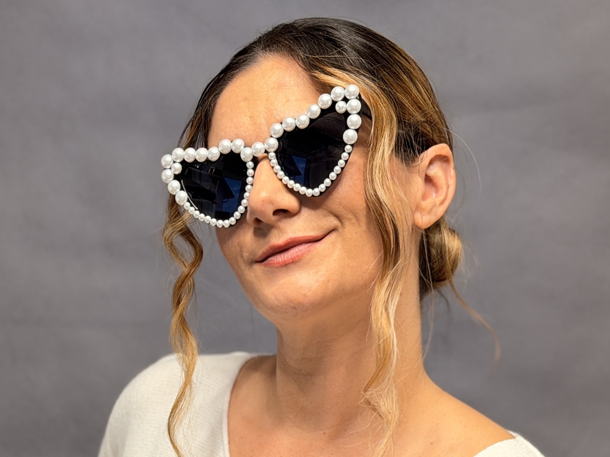 Srdíčkové brýle s perlami (různé barvy) Srdíčkové brýle s perlami do fotokoutku